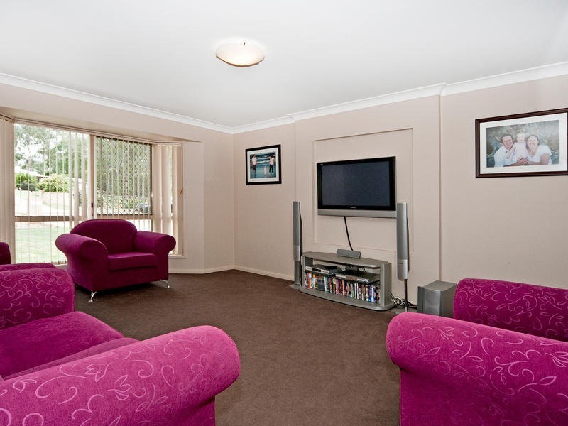32 Leesmore Court, Deebing Heights QLD 4306