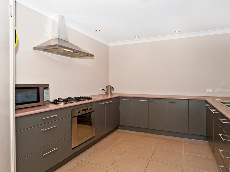 32 Leesmore Court, Deebing Heights QLD 4306
