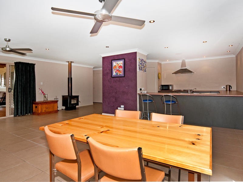 32 Leesmore Court, Deebing Heights QLD 4306