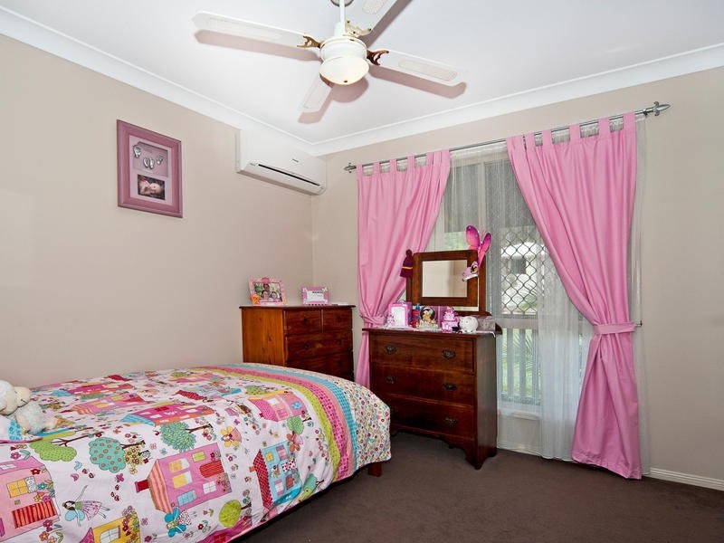 32 Leesmore Court, Deebing Heights QLD 4306