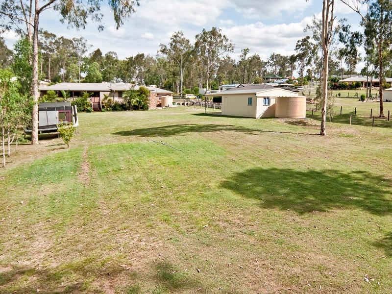 32 Leesmore Court, Deebing Heights QLD 4306