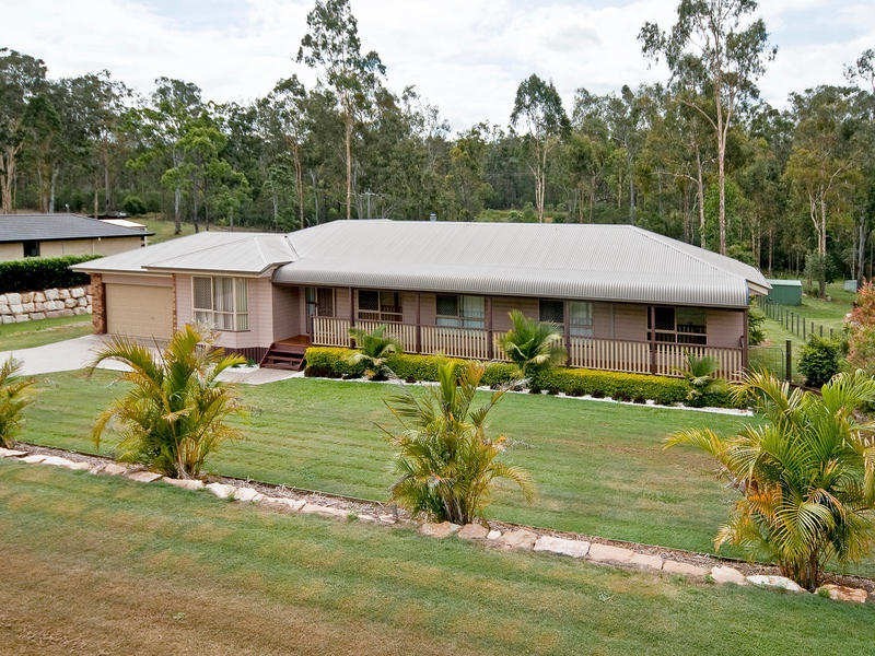 32 Leesmore Court, Deebing Heights QLD 4306