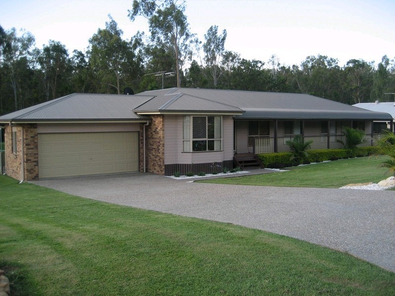 32 Leesmore Court, Deebing Heights QLD 4306