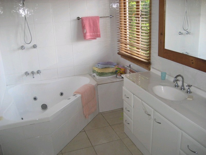 13 Berry Street, Churchill QLD 4305