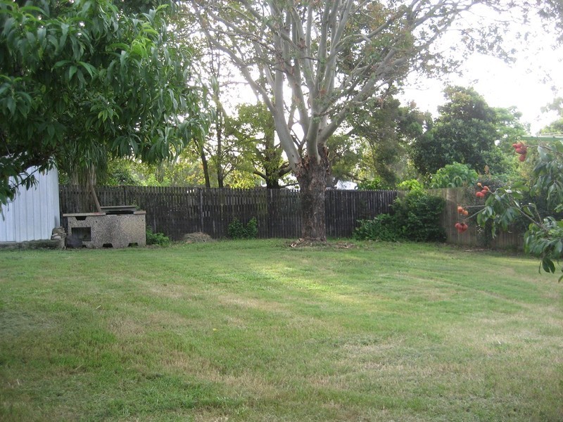 13 Berry Street, Churchill QLD 4305