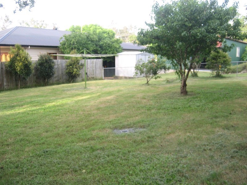 13 Berry Street, Churchill QLD 4305