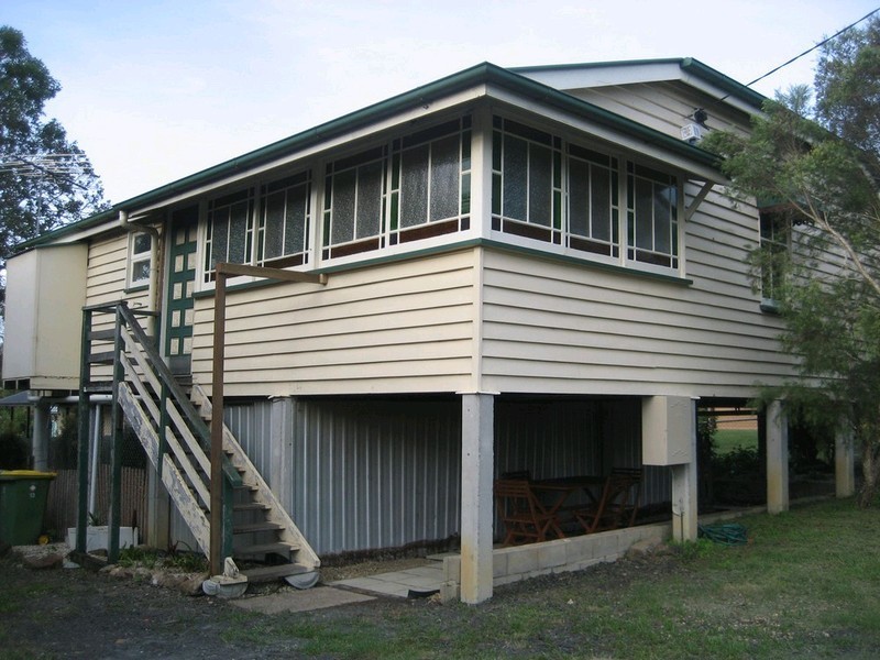 13 Berry Street, Churchill QLD 4305