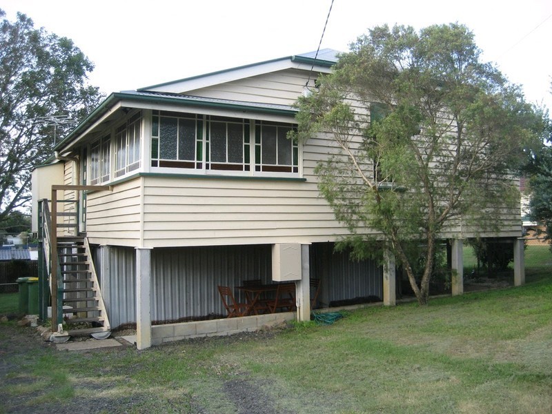 13 Berry Street, Churchill QLD 4305