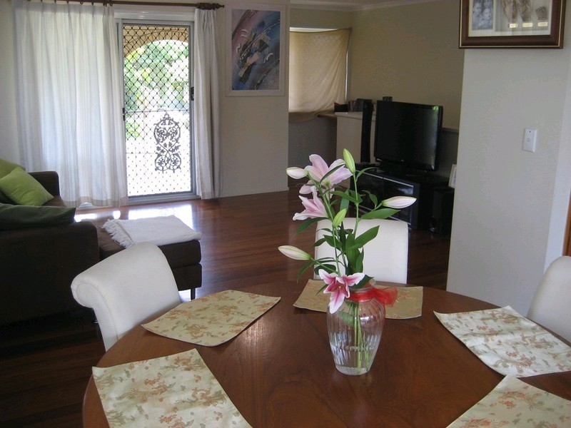 1 Murrumba Court, Flinders View QLD 4305