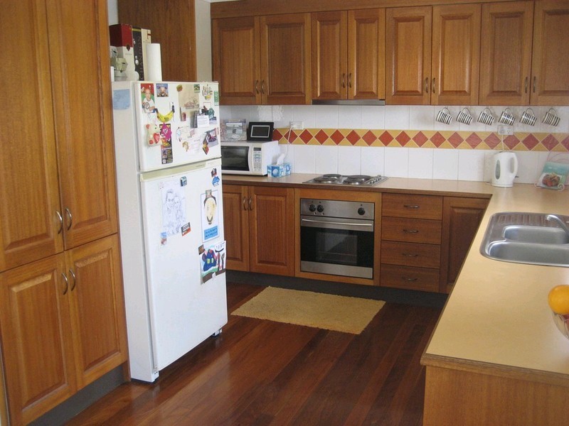 1 Murrumba Court, Flinders View QLD 4305