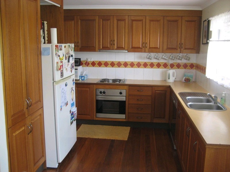 1 Murrumba Court, Flinders View QLD 4305