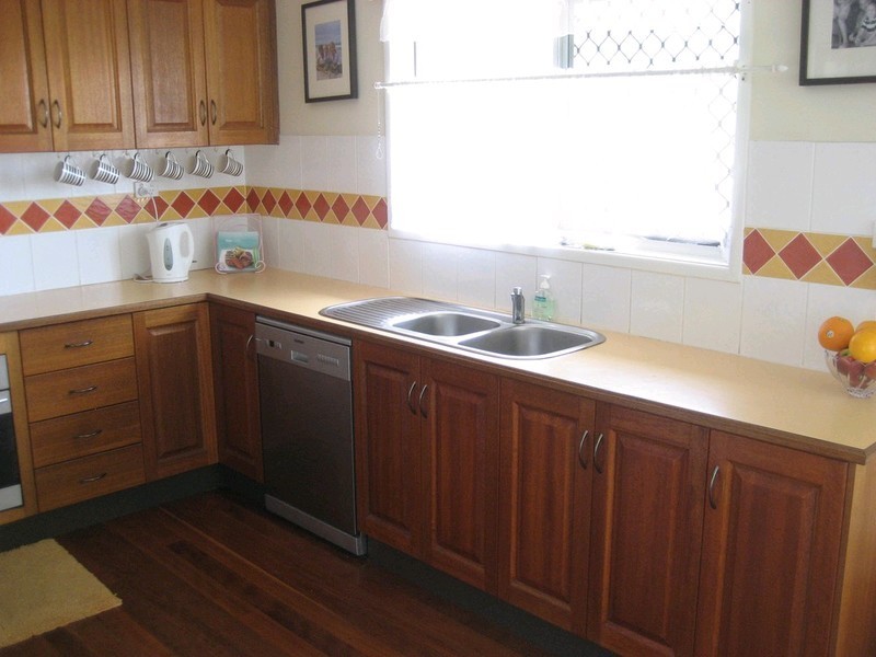 1 Murrumba Court, Flinders View QLD 4305