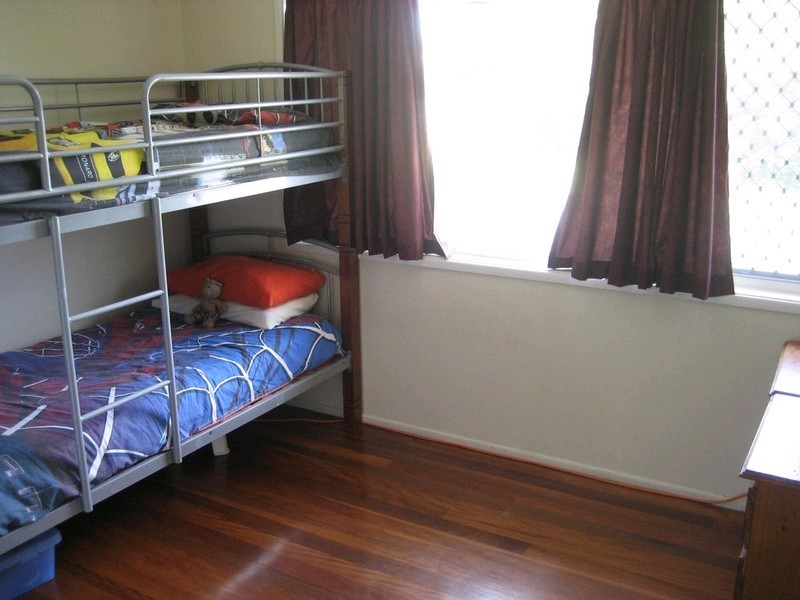 1 Murrumba Court, Flinders View QLD 4305