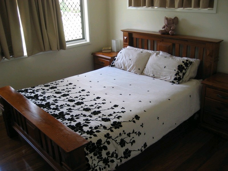 1 Murrumba Court, Flinders View QLD 4305