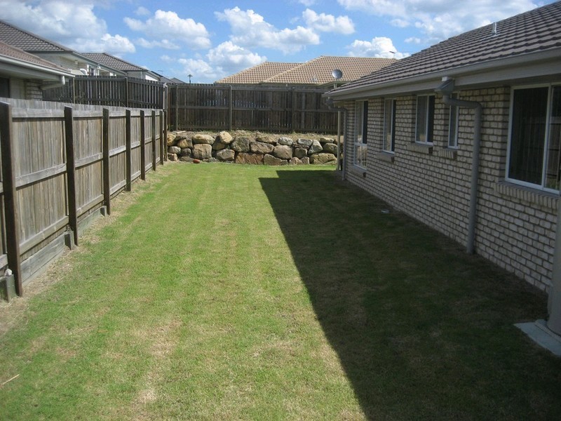 19 Pencarrow Crescent, Raceview QLD 4305