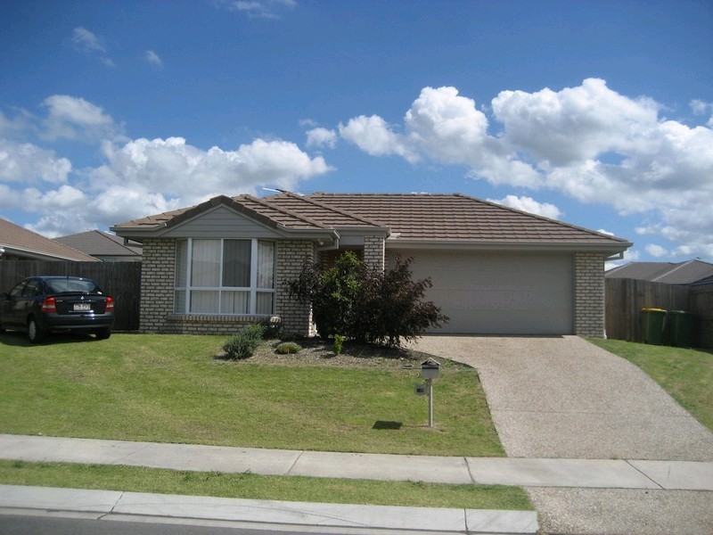 19 Pencarrow Crescent, Raceview QLD 4305