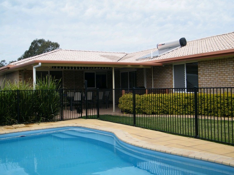 4 Le Prix Court, Yamanto QLD 4305