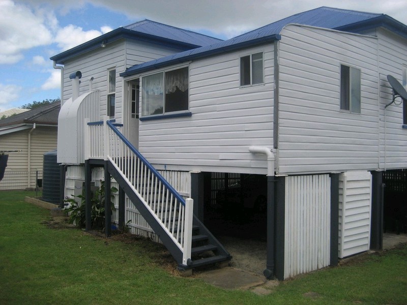 25 Alexandra Street, Booval QLD 4304