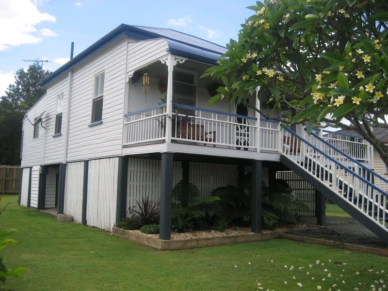 25 Alexandra Street, Booval QLD 4304