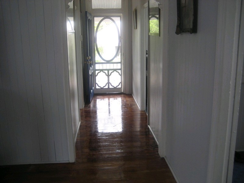 25 Alexandra Street, Booval QLD 4304