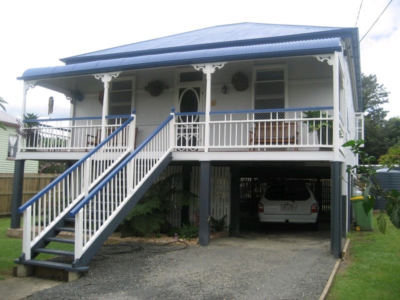 25 Alexandra Street, Booval QLD 4304