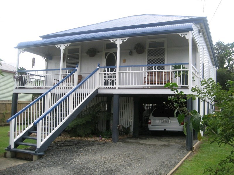 25 Alexandra Street, Booval QLD 4304