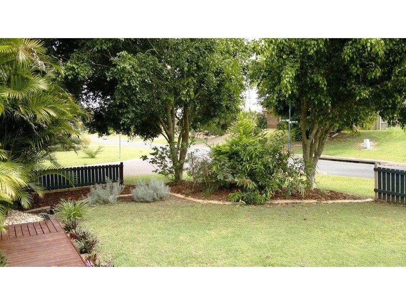 80 Jonquil Circuit, Flinders View QLD 4305