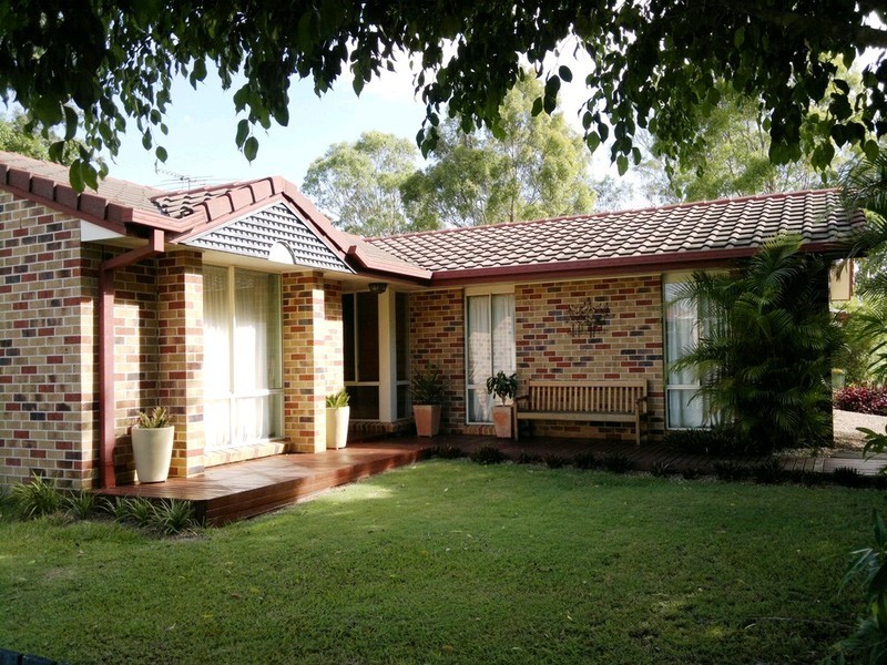80 Jonquil Circuit, Flinders View QLD 4305