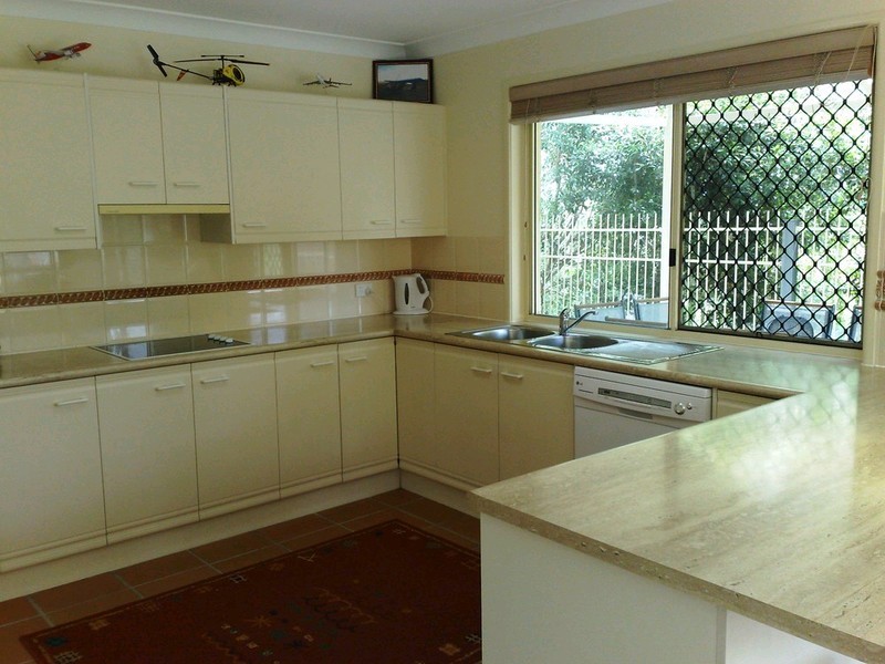 12 Elmhurst Crescent, Flinders View QLD 4305