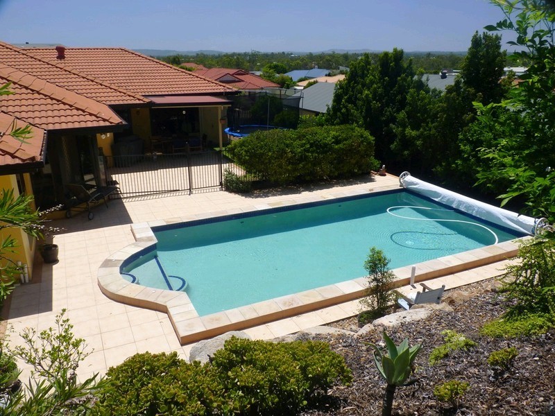 16 Chestnut Drive, Flinders View QLD 4305