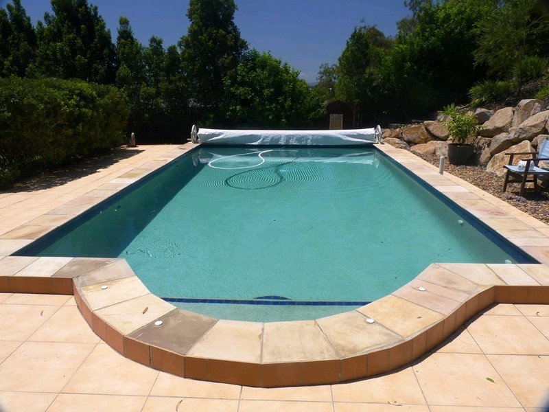 16 Chestnut Drive, Flinders View QLD 4305