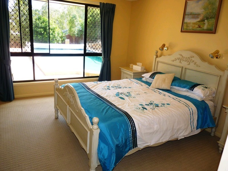 16 Chestnut Drive, Flinders View QLD 4305