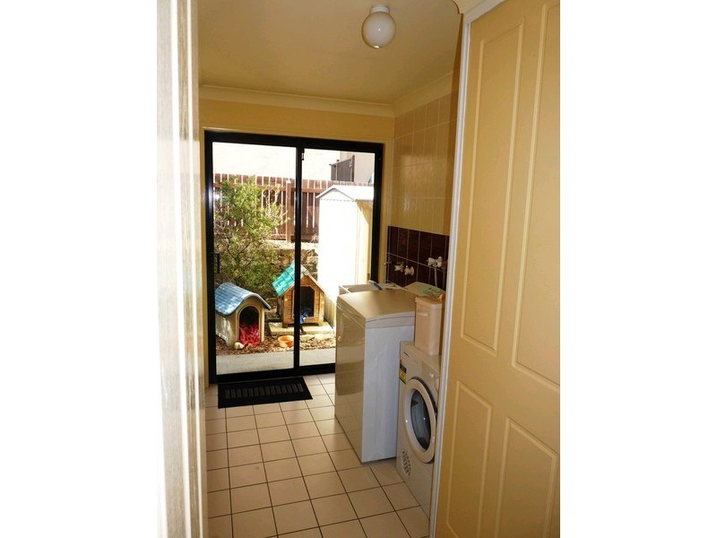 16 Chestnut Drive, Flinders View QLD 4305