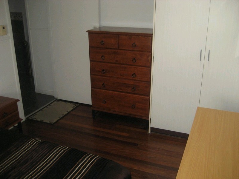 23 Crosshill Street, Leichhardt QLD 4305