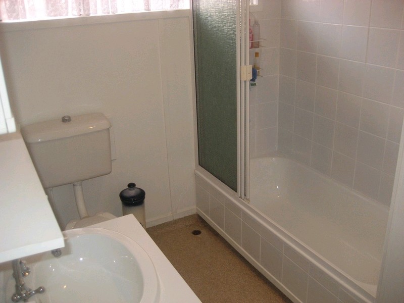 23 Crosshill Street, Leichhardt QLD 4305