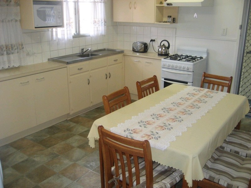 23 Crosshill Street, Leichhardt QLD 4305