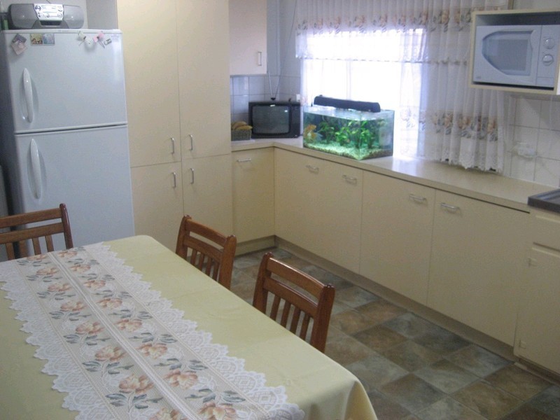23 Crosshill Street, Leichhardt QLD 4305