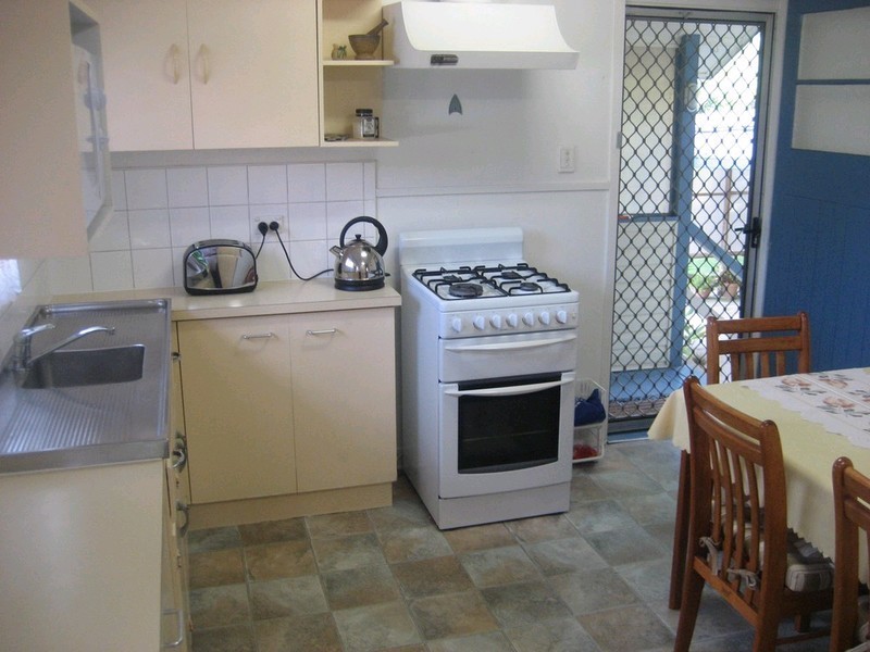 23 Crosshill Street, Leichhardt QLD 4305
