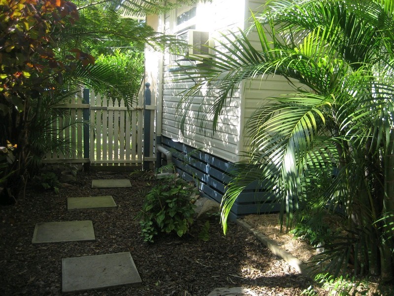 23 Crosshill Street, Leichhardt QLD 4305