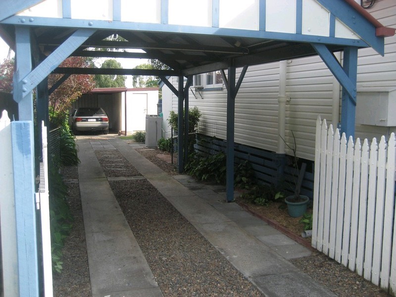23 Crosshill Street, Leichhardt QLD 4305