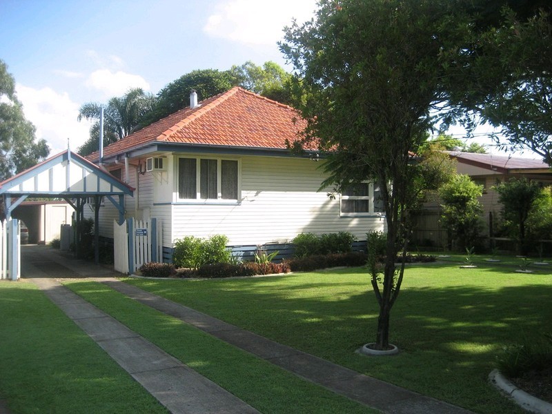 23 Crosshill Street, Leichhardt QLD 4305