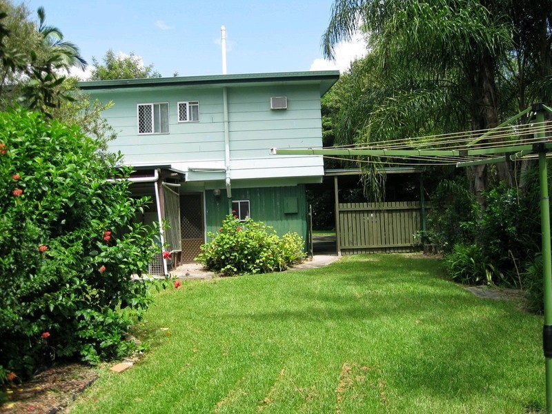 15 Prunda Parade, Raceview QLD 4305
