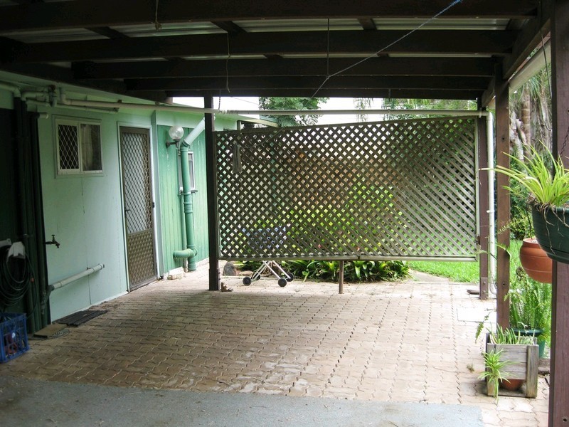 15 Prunda Parade, Raceview QLD 4305