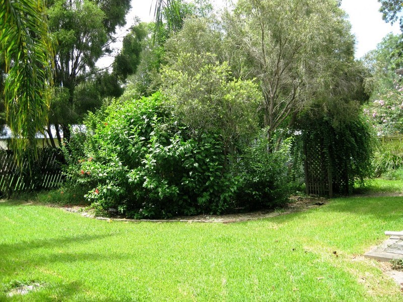 15 Prunda Parade, Raceview QLD 4305