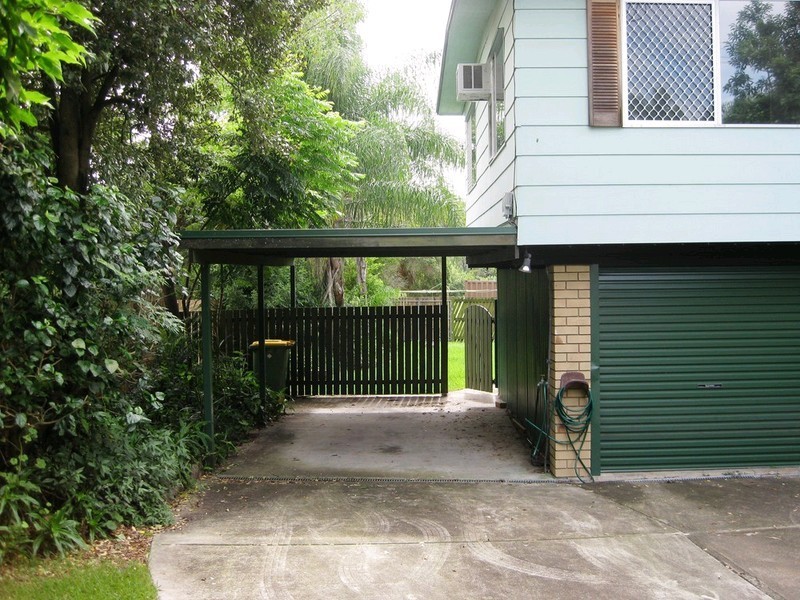 15 Prunda Parade, Raceview QLD 4305