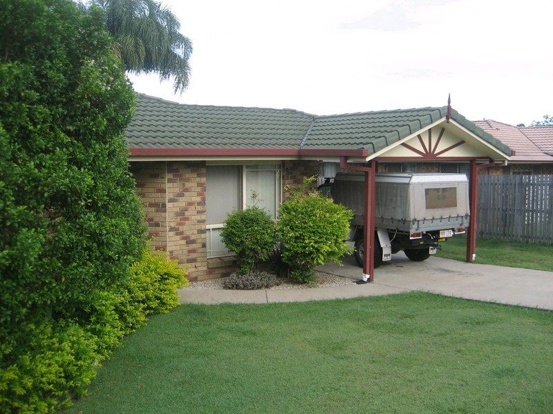 9 Hillcrest Place, Flinders View QLD 4305