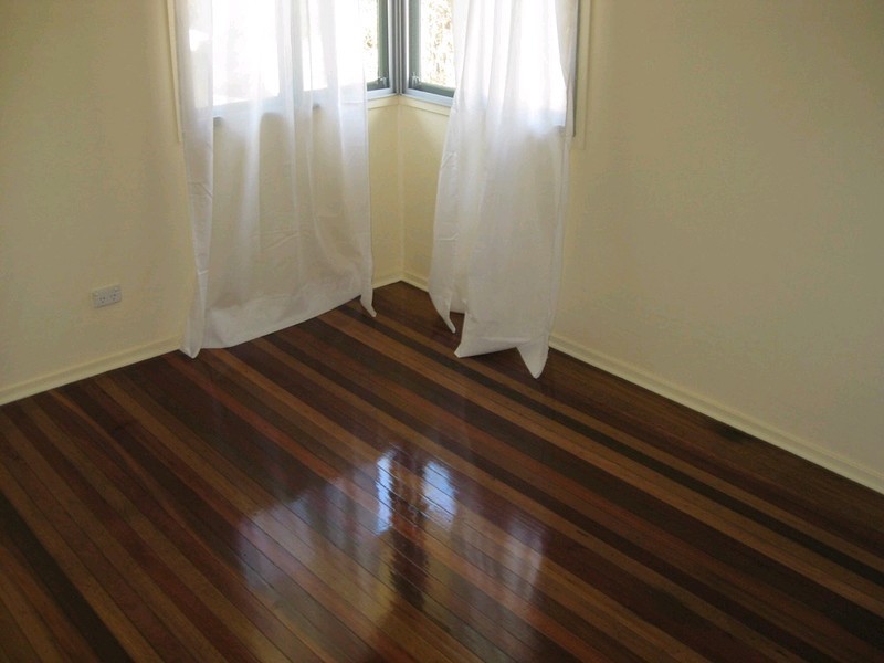 15 Wills Street, Leichhardt QLD 4305