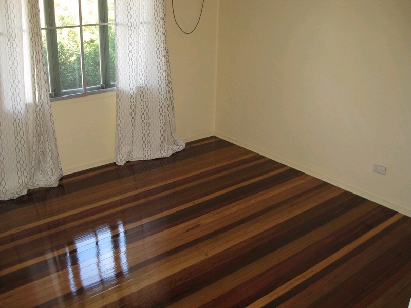 15 Wills Street, Leichhardt QLD 4305