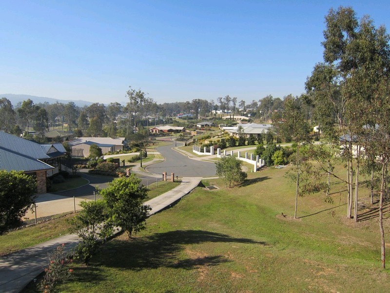18 Yuraga Place, Deebing Heights QLD 4306