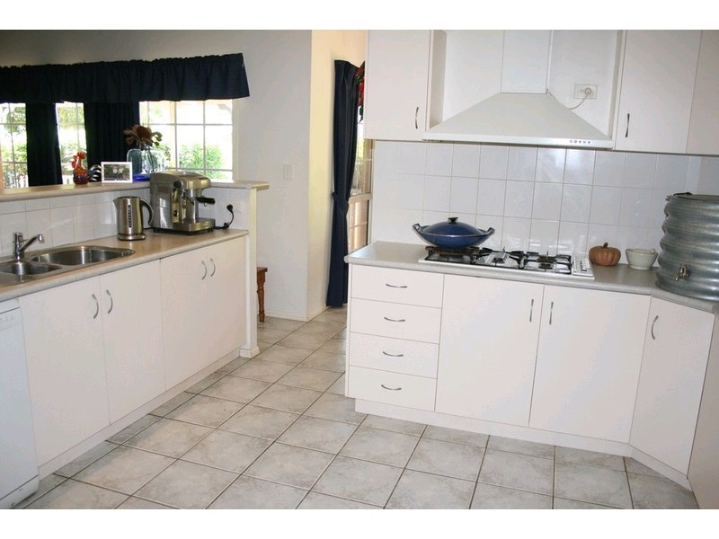 609 Middle Road, Purga QLD 4306